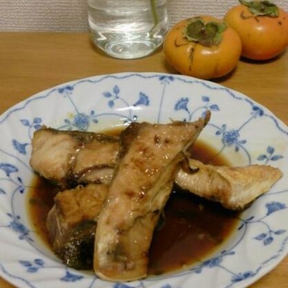 はまちが、安く手に入ったので、このレシピで作ってみました。

簡単だし、とても美味しかったです。
味付けが、調度品いい感じで、ご飯が進みました(^-^)